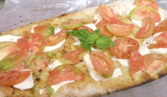 Pizza Caprese